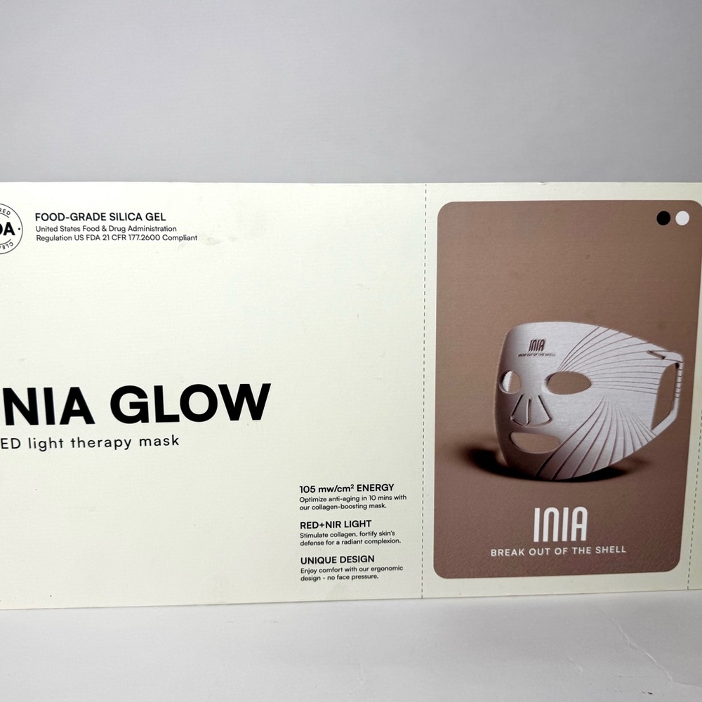Inia Glow LED Light Therapy Mask